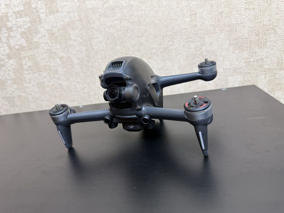 DJI FPV — комплект с очками