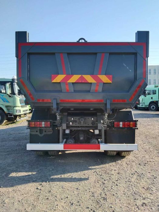 Самосвал HOWO 15 тонн