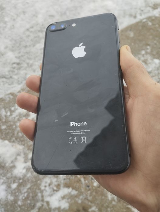 Продам Айфон 8 плюс