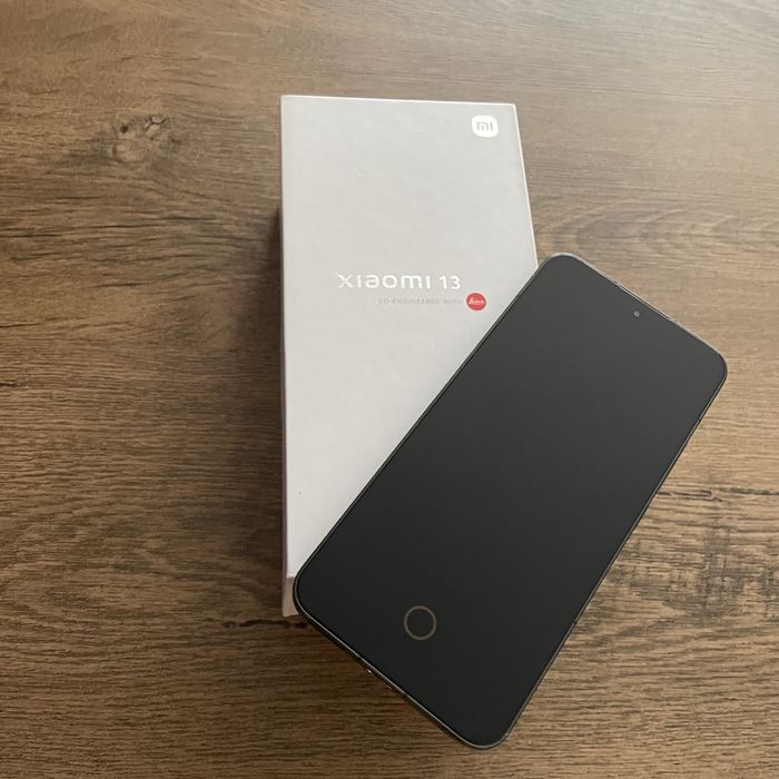 Продавам Xiaomi 13 5G – 256 GB, отлично състояние