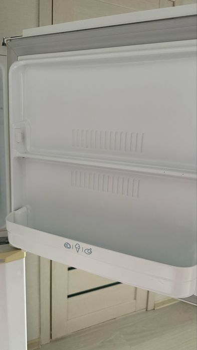 Холодильник LG хорошего состояние
