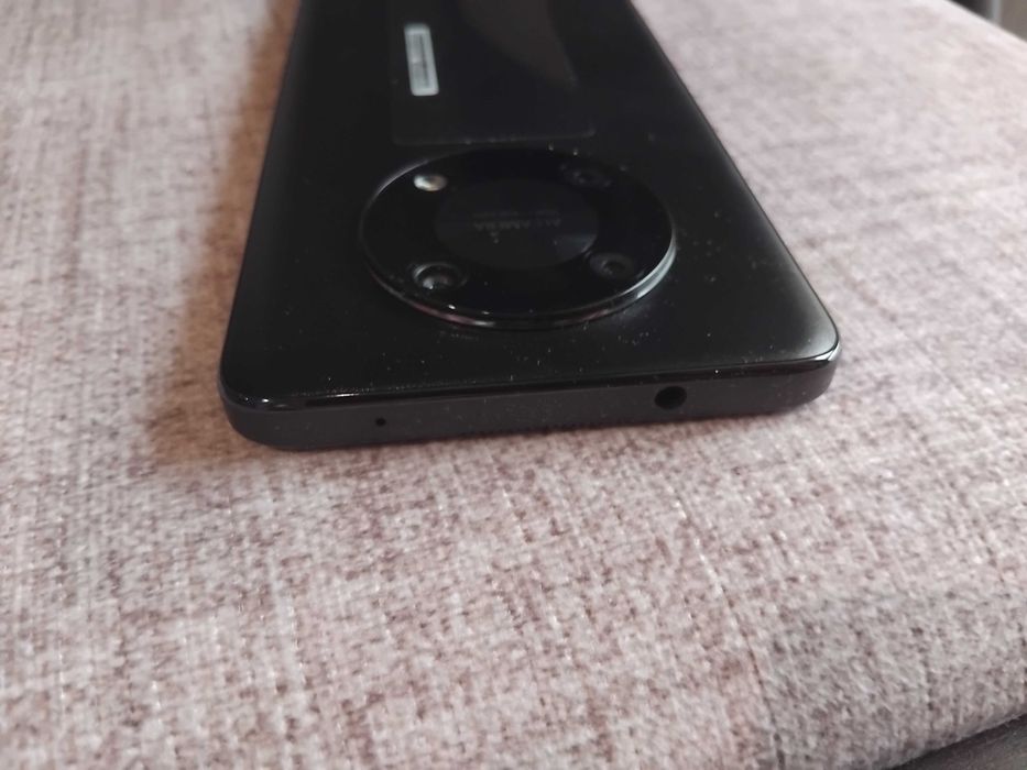 HUAWEI nova Y90 (неизползван)