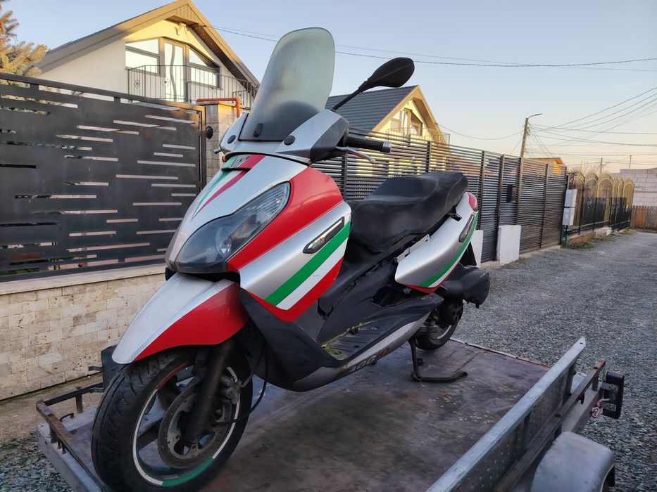 Motor Piaggio X7 125 ie