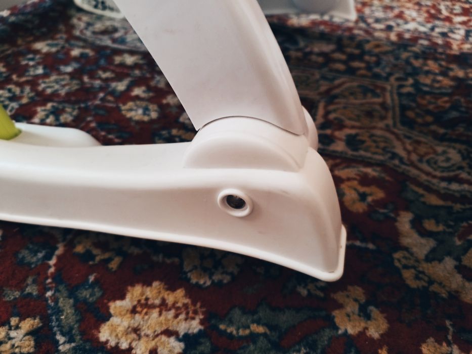 Шезлонг с вибрираща функция