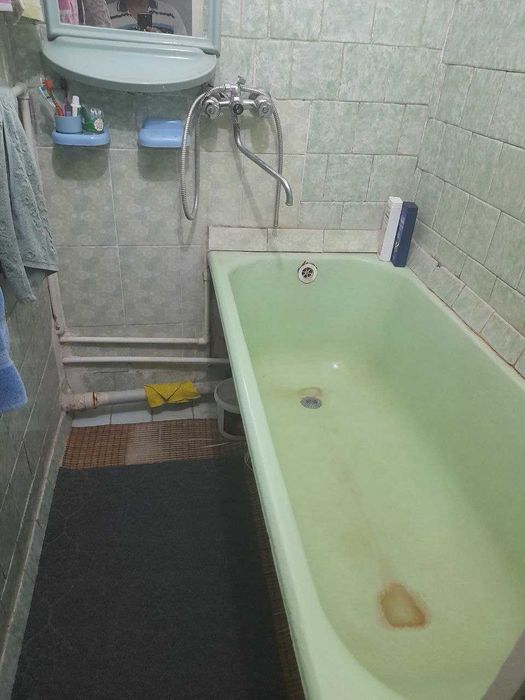 Навоий 3-хоналик 3-этаждан уй сотилади. 5 этажлик уй И,Каримов -107