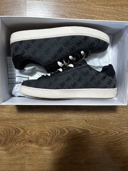 Vand teniși Guess marime 42