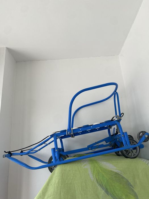 Продам санки на колесиках