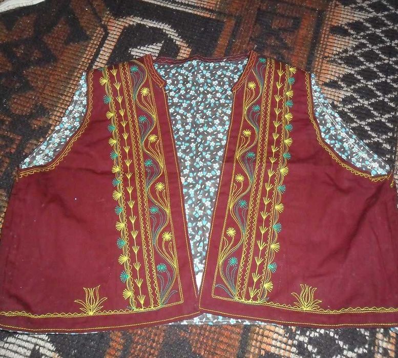 Елек бродиран на ръка/ антика