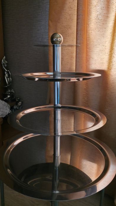 Продам многоярусную этажерку