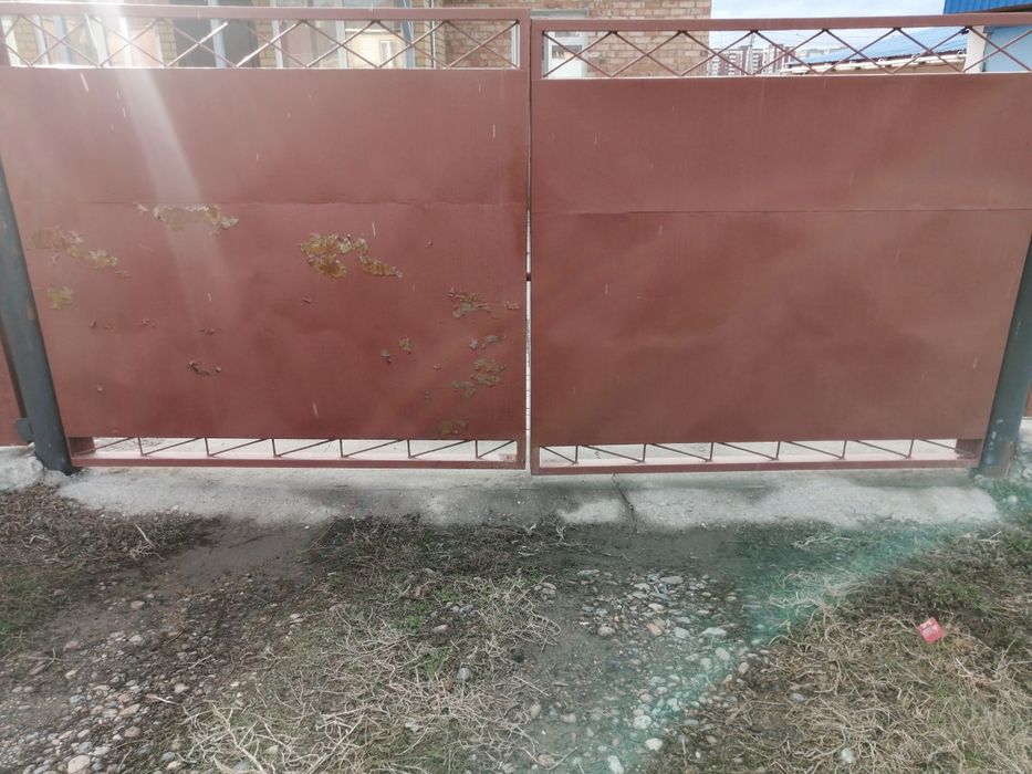 Распашные варота для колитки