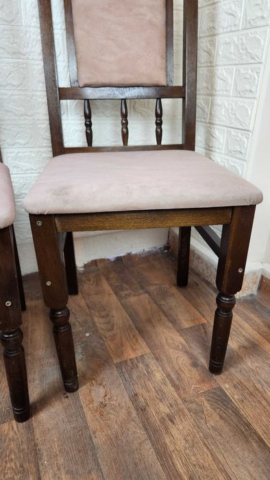 Дървени трапезни столове