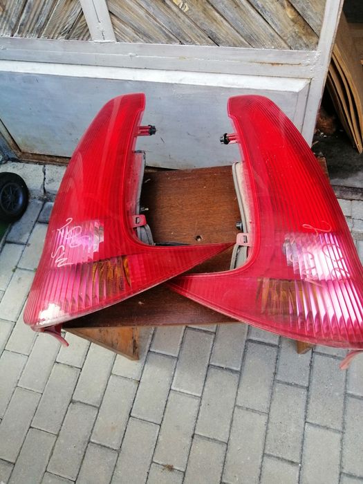 Стопове за пежо 206 комби от 97 ду 2002 година