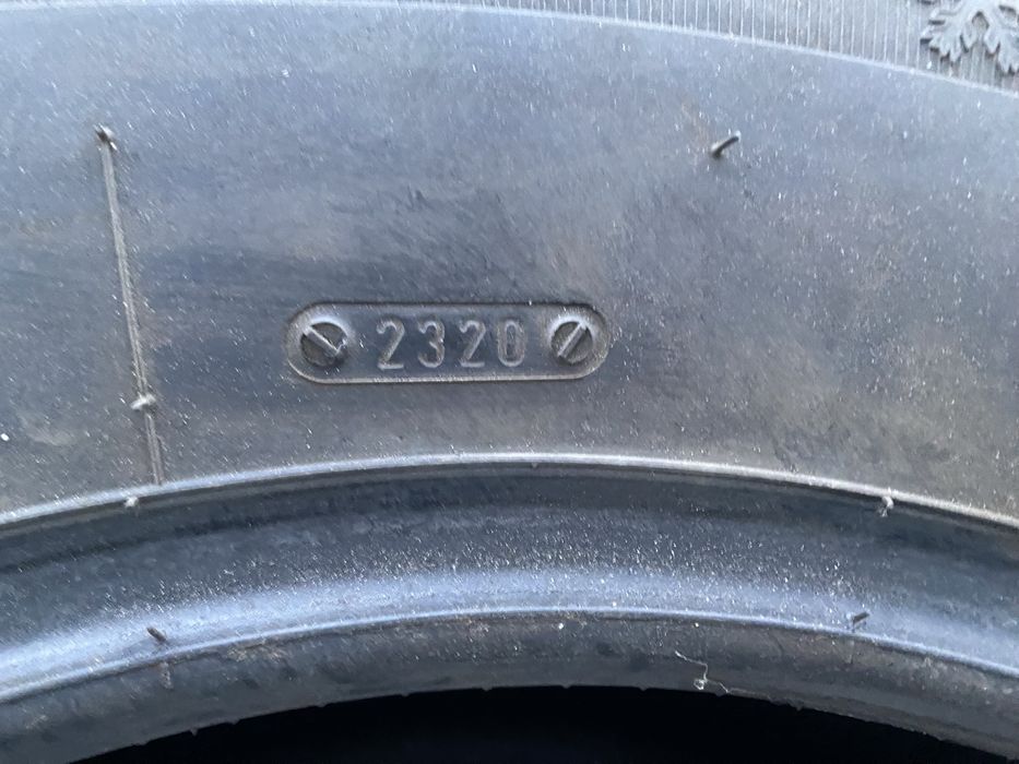 Продам комплект шин