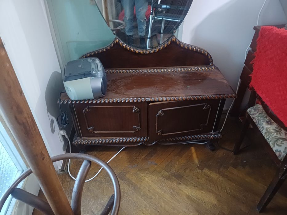 Donez mobila dormitor.