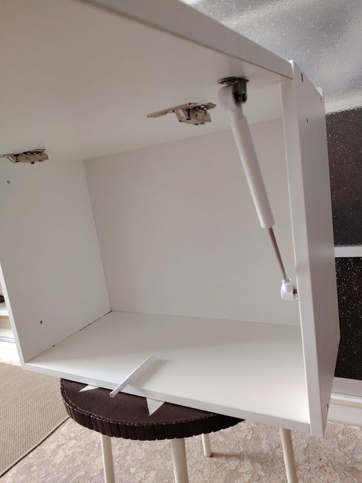 Навесной шкаф от кухонного гарнитура