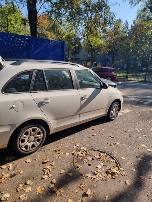 Vând Skoda Fabia 2011