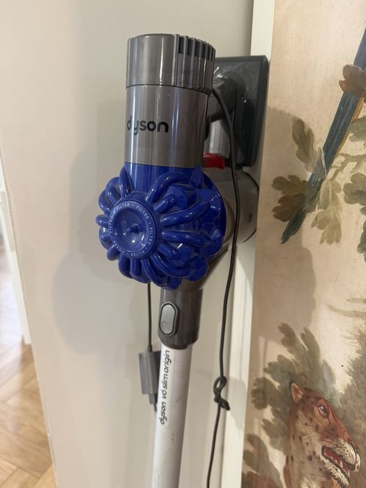 Продам пылесос беспроводной дайсон