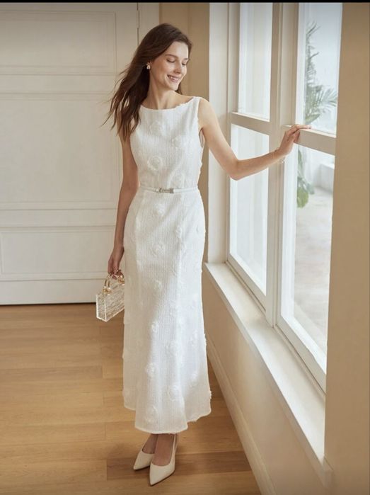 Бяла миди рокля (нова)