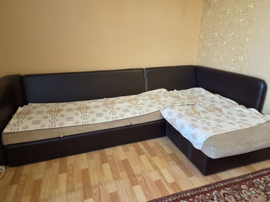 Продам  б/у линолеум
