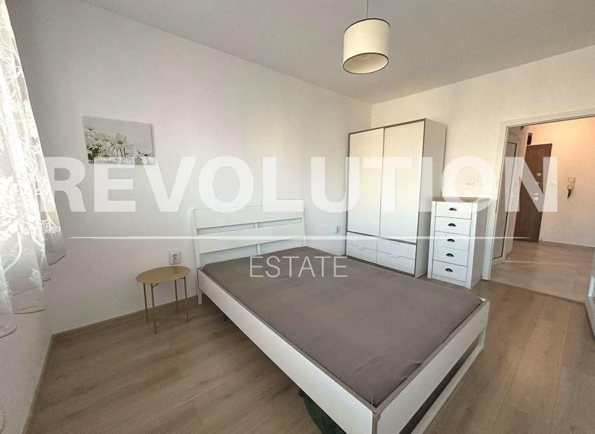 Дава се под наем Двустаен апартамент в Варна, Зимно кино Тракия - 60 кв.м за 500 € - Снимка #4