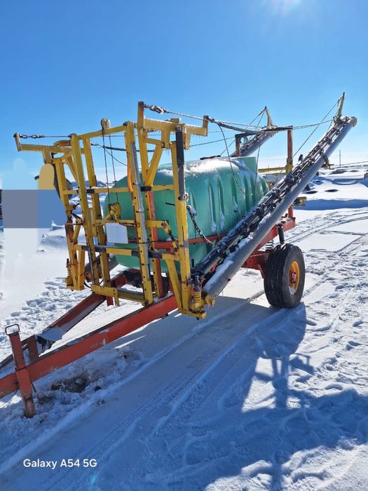 Опрыскиватель «Авагро», вылет 25 метров