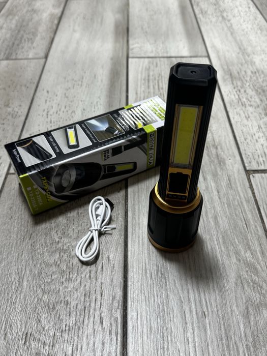 Lanterna cu Led puternic/ Zoom/ incarcare solara