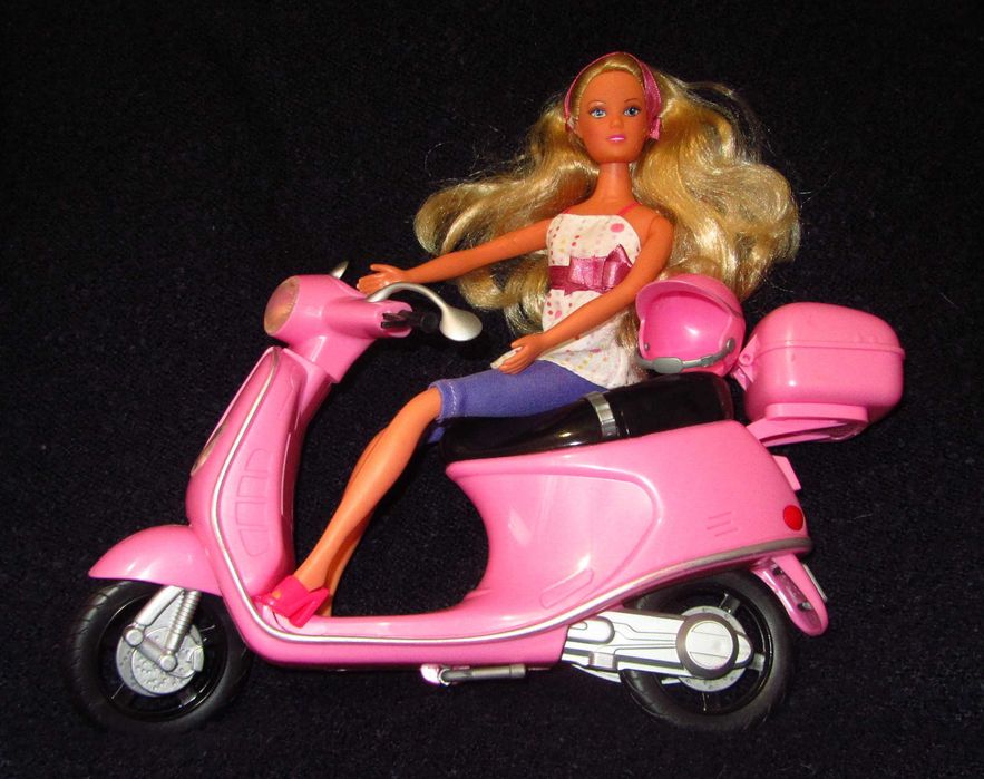 Комплект кукла Steffi Love и скутър - Simba Toys