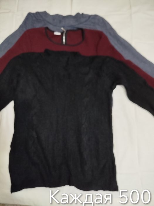 Свитера,пусеры 42-44 размер