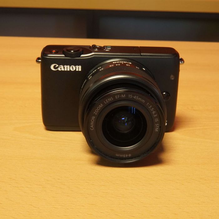 Aparat Foto Canon EOS M10 + Obiectiv EF-M 15-45mm 1:3.5-6.3 IS STM, Negru, 12 LUNI GARANTIE