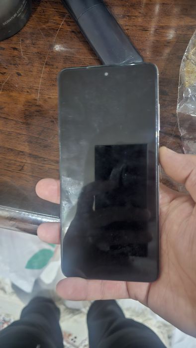 Poco x3 pro не работает Отвал чип экран отличный  на запчасть