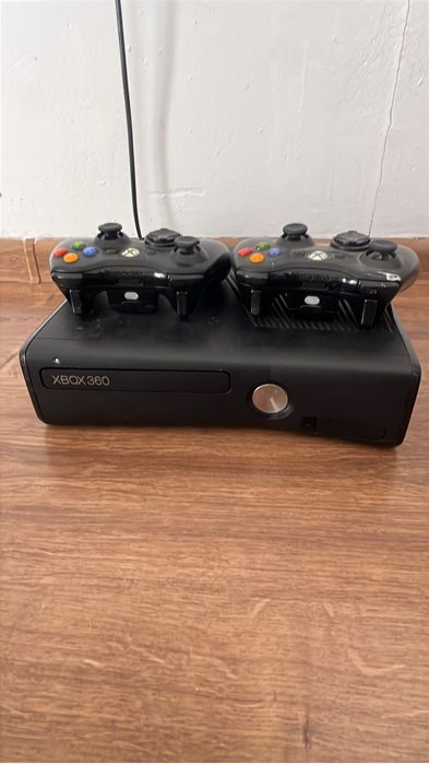 продам xbox 360 slim версия
