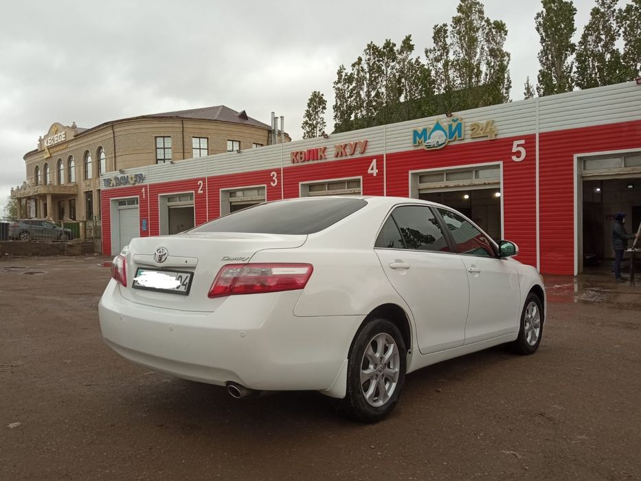 Тойота Камри 2010г