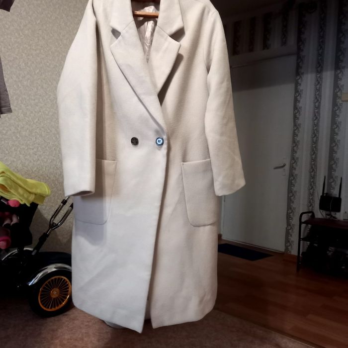 Пальто женское.Pull&bear размер S