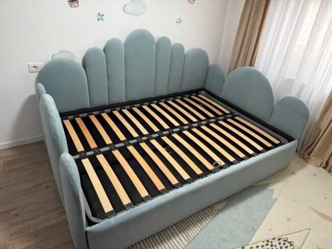 Pat tapitat Copii Fairy de colt cu somiera fixa sau metalica