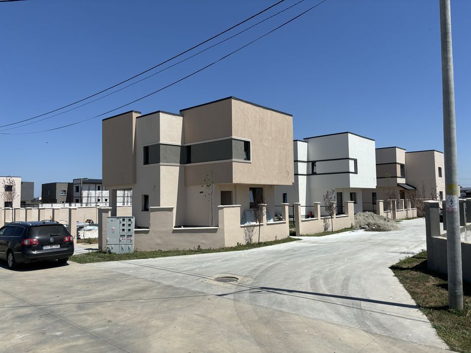 Casa cu etaj in cartier rezidential zona metro-magnolia