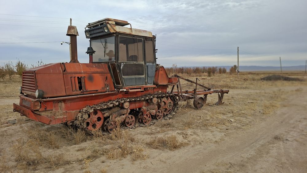 Вт-150 трактори сотилади