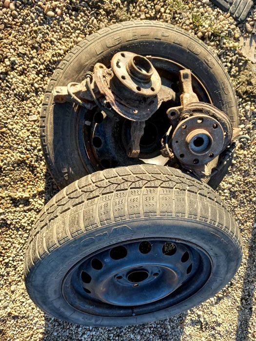 Opel Corsa C, set fuzete fata plus roti, pentru auto sau remorca.