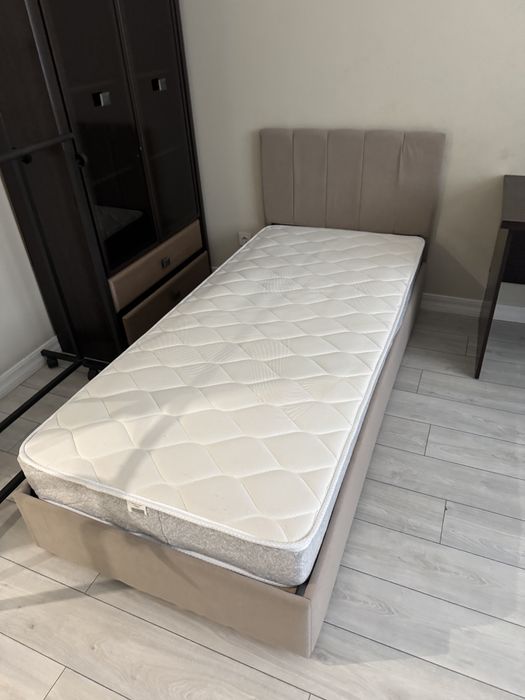 Кровать 1 месная с матрасом