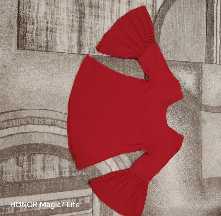 Bluză roșie cu mâneci largi mărimea M