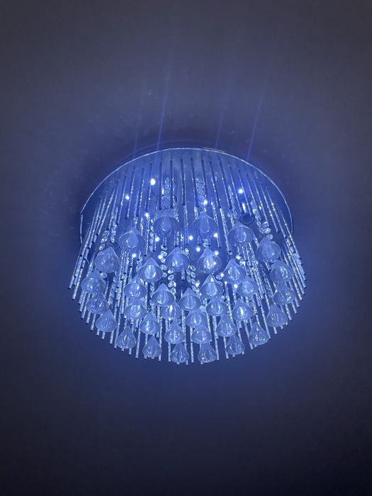 Продам люстру в зал!