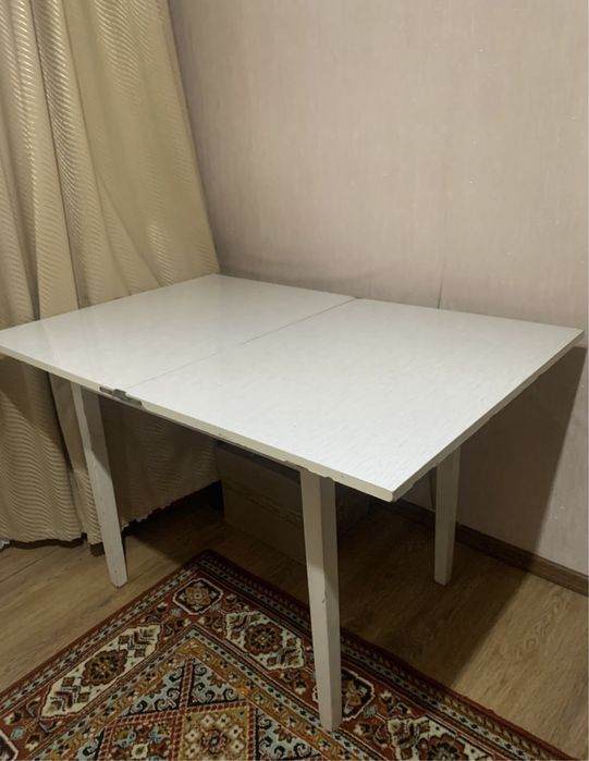 Стенка СССР, стол раскладной, телевизор