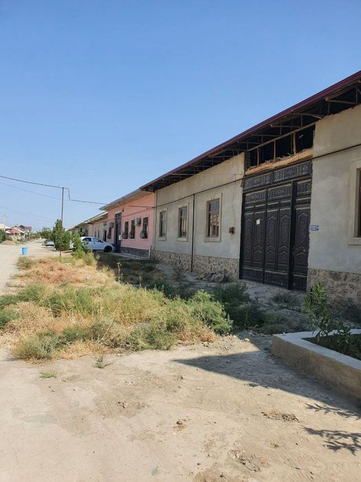 Srochna uy sotiladi (Navoiy)