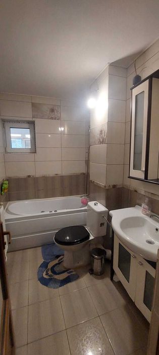 Închiriez apartament 2 camere decomandat – Centru, Bârlad