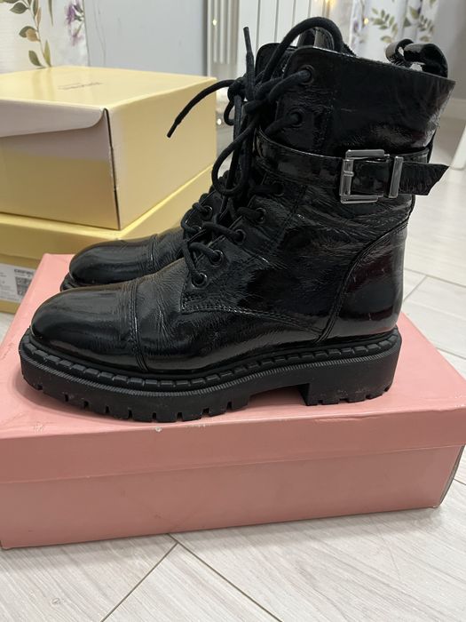 Зимние женские ботинки