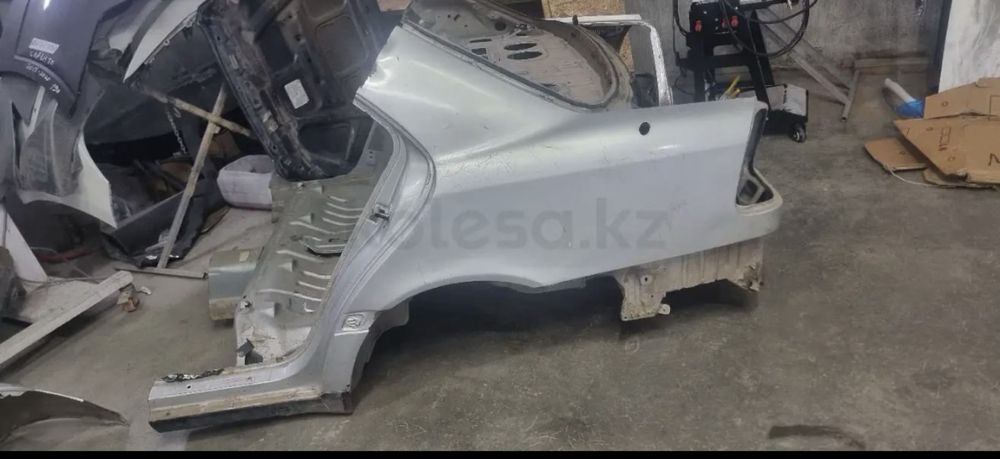 Крыло задние мерседес С 180