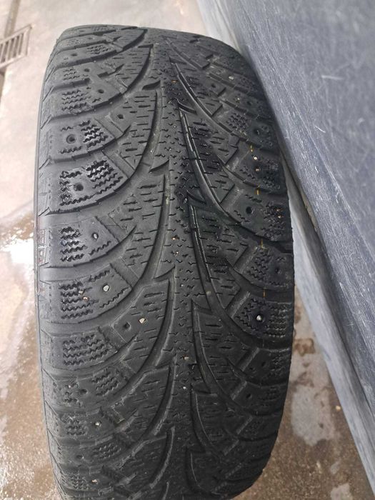 Hankook Winter iPIKE, 215/60 R16