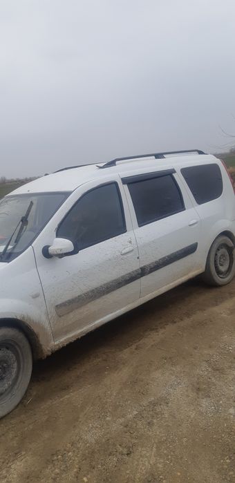 Лада ларгус сотилади