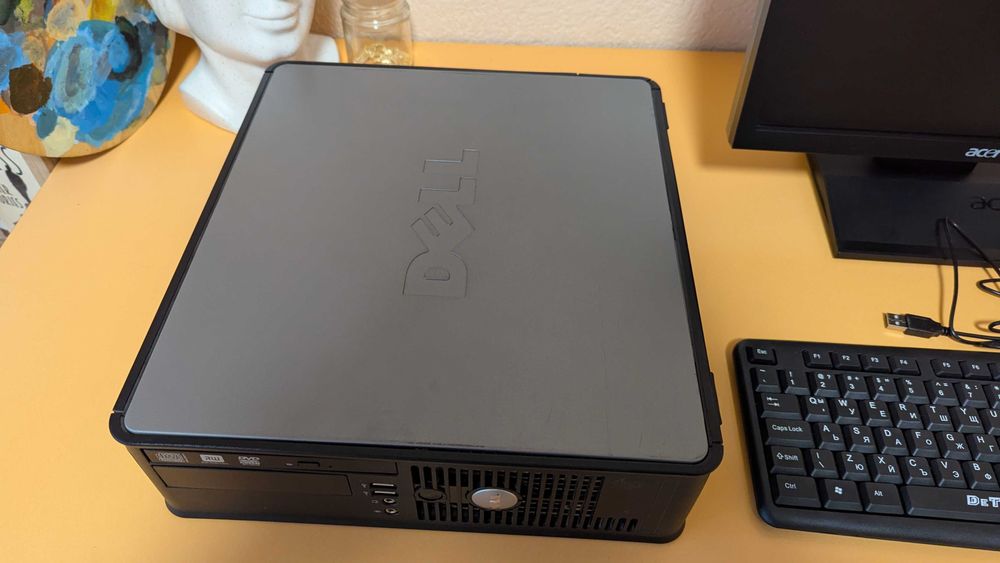 Пълен комплект компютър