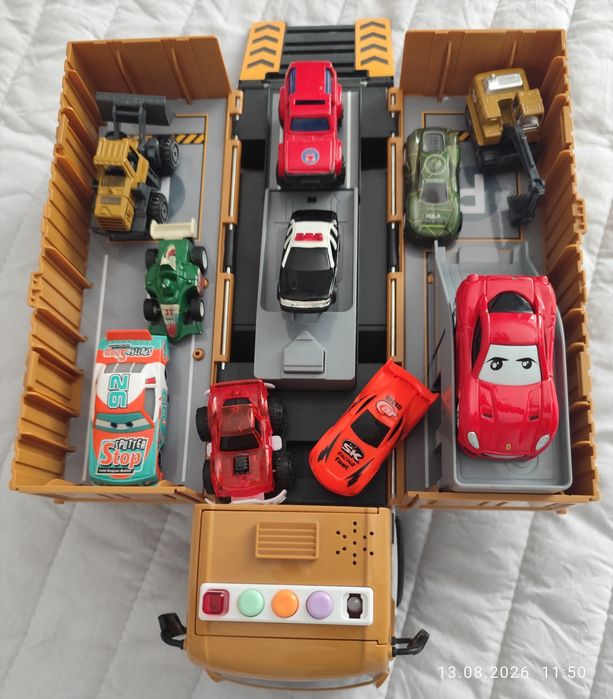 Продам игрушки. На батарейках