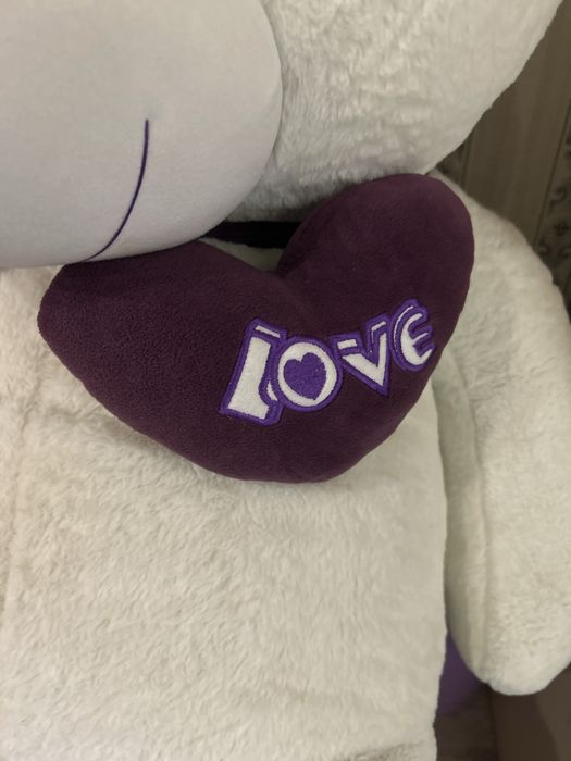 Медведь плюшевый